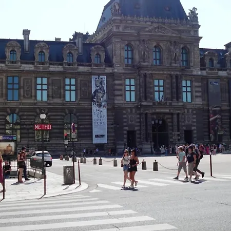 Cosy Next To Louvre Daire