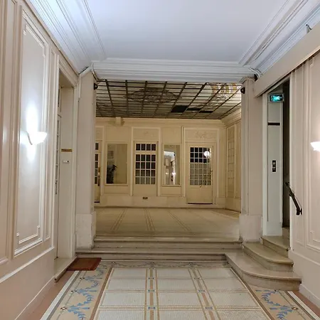 Cosy Next To Louvre 아파트 *