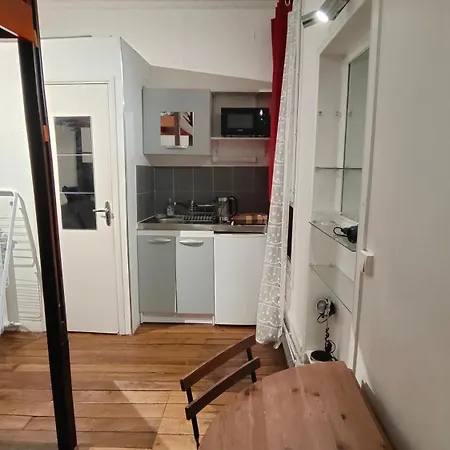 Apartment Cosy Next To Louvre *