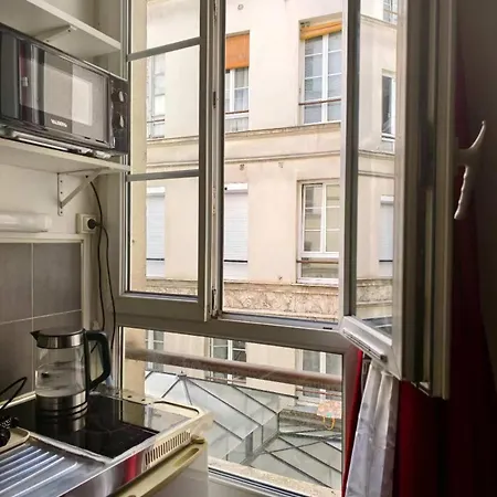 Cosy Next To Louvre * 파리