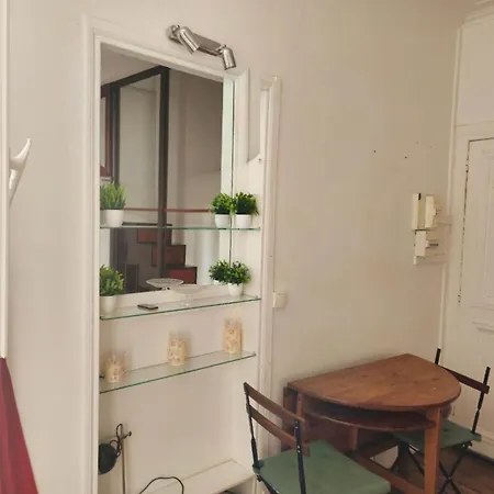Cosy Next To Louvre Appartement
